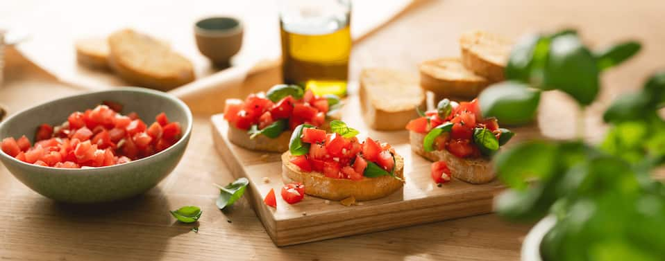 Klassische Bruschetta mit Tomaten