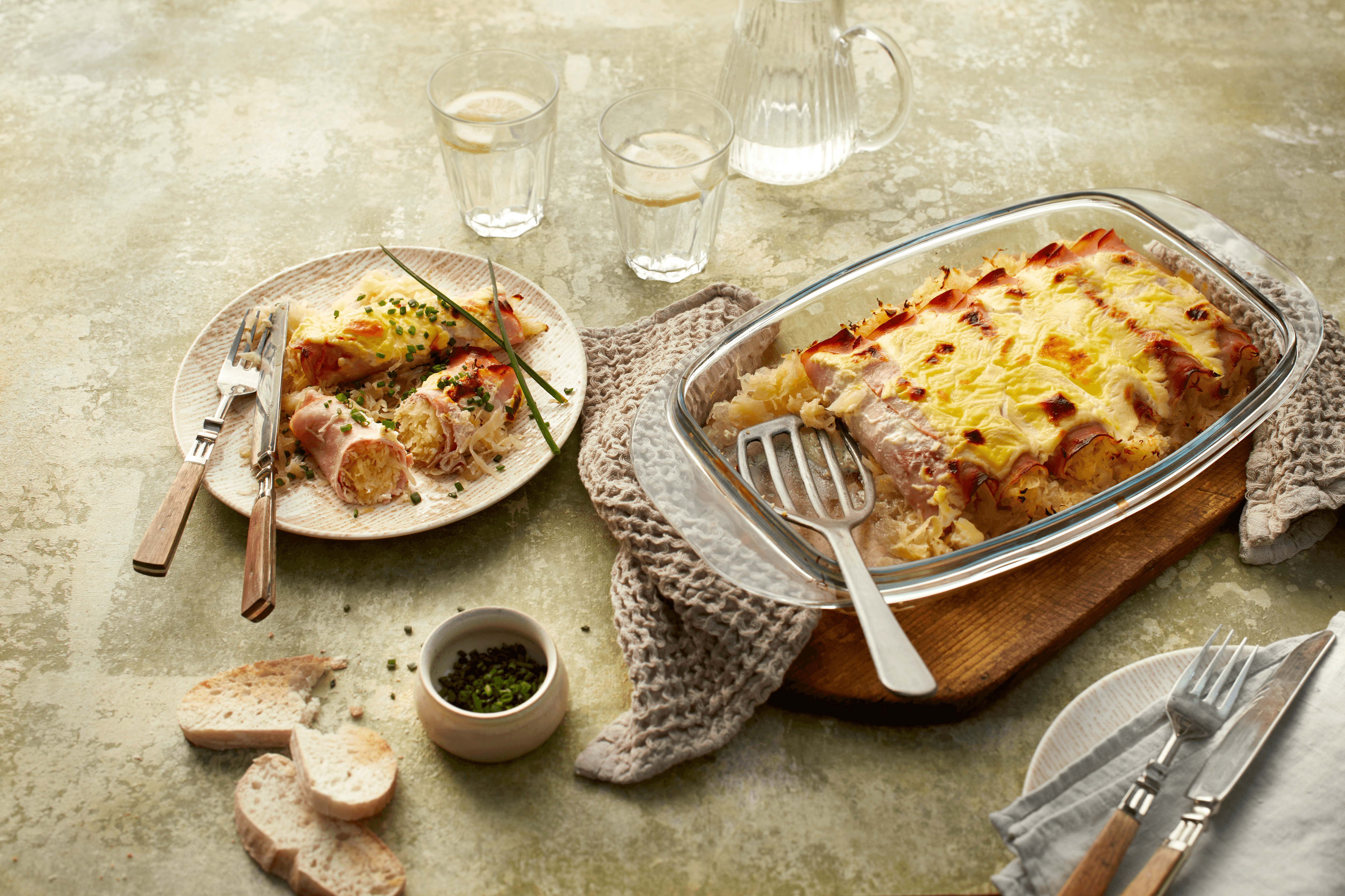 Schinkenröllchen mit Champagnerkraut Rezept - REWE.de