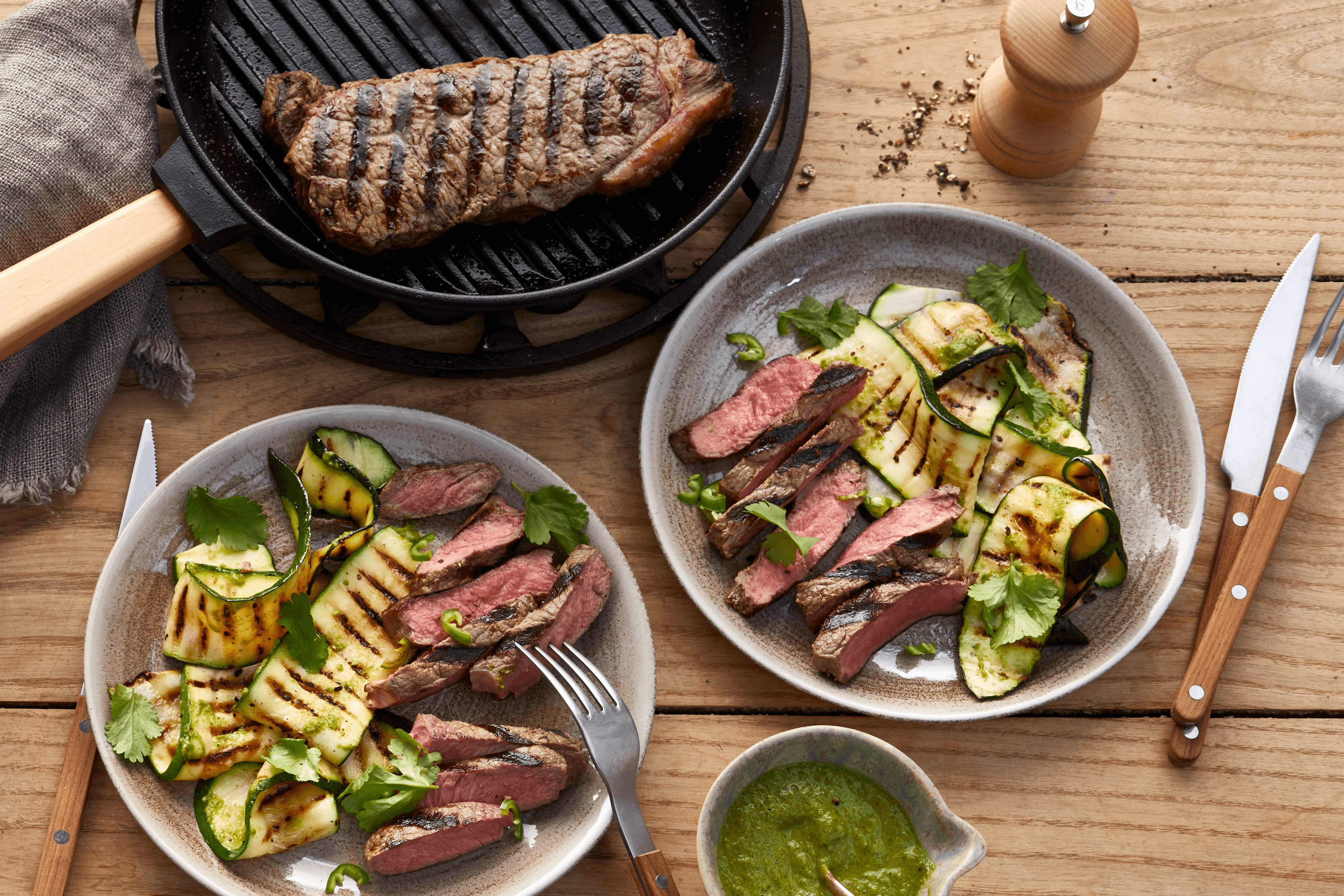 Steaks mit grüner Salsa Rezept - REWE.de