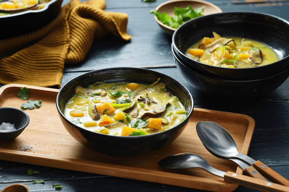 Asiatische Nudelsuppe mit Garnelen Rezept - REWE.de