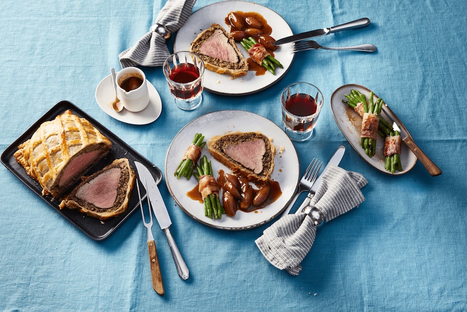 Filet Wellington mit Speckbohnen und Balsamsoße