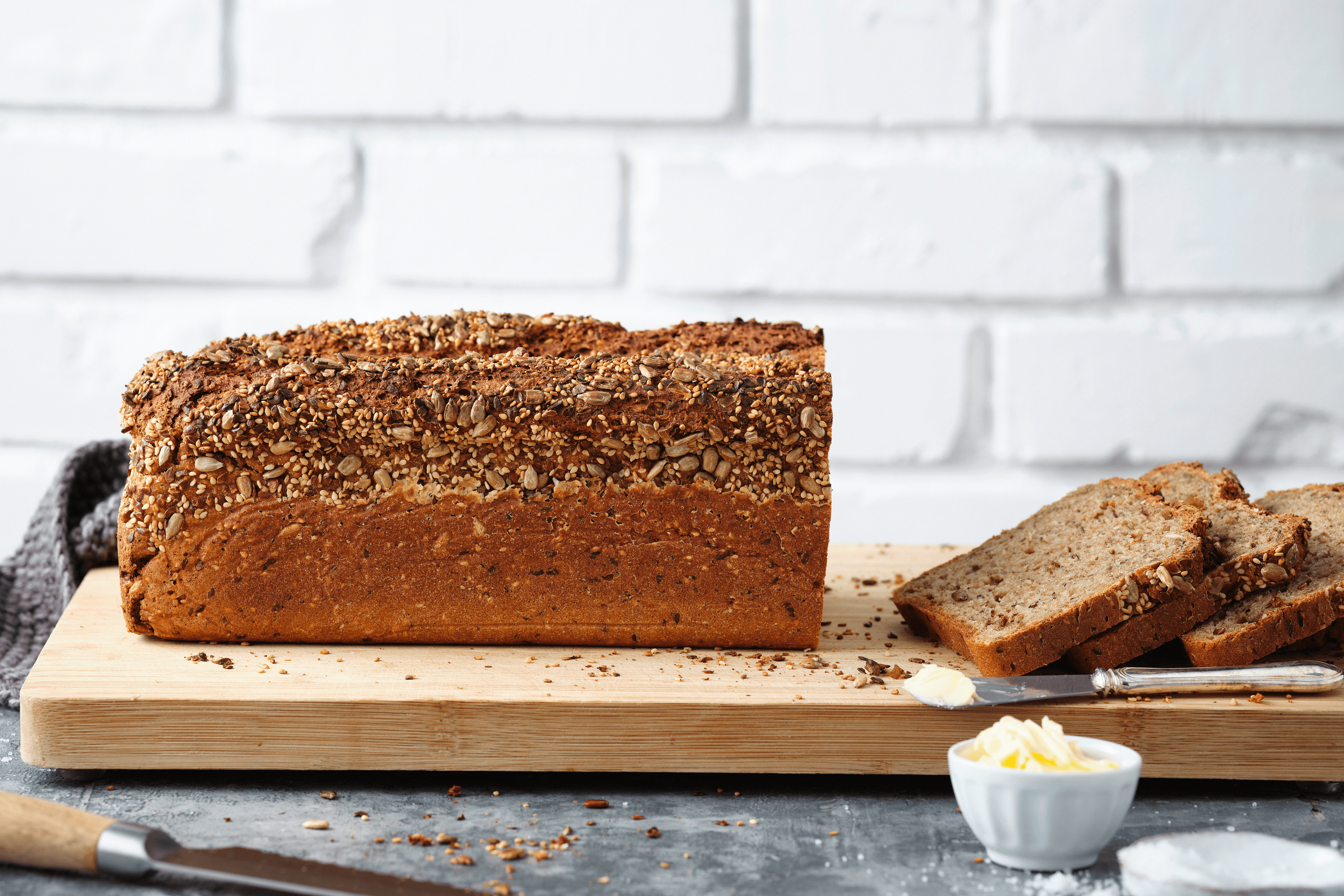 Kerniges Vollkornbrot Rezept - REWE.de