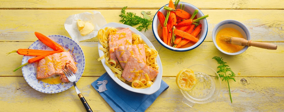 Lachs mit Zitronenbutter & glasierten Karotten