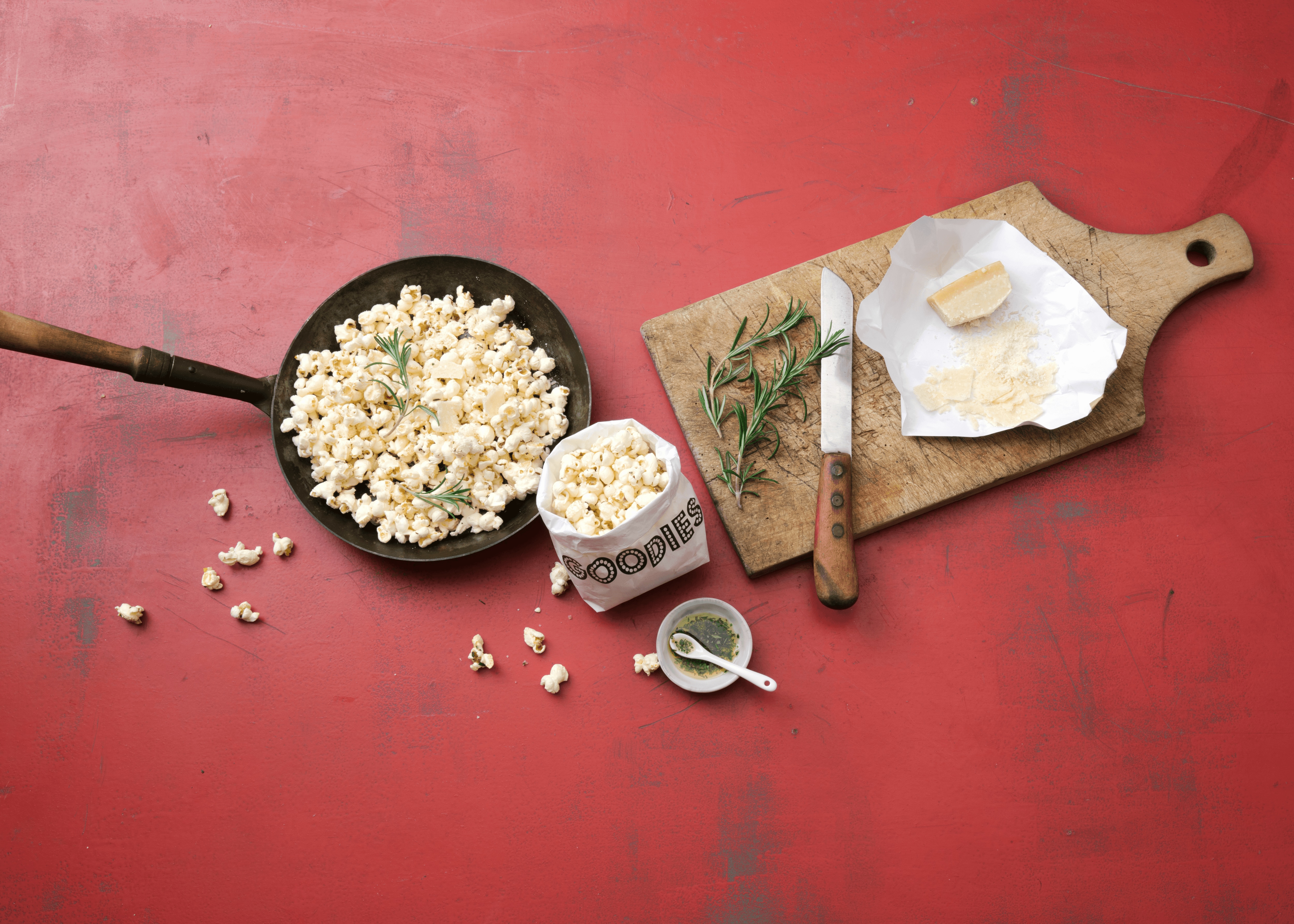Popcorn mit Rosmarin & Parmesan