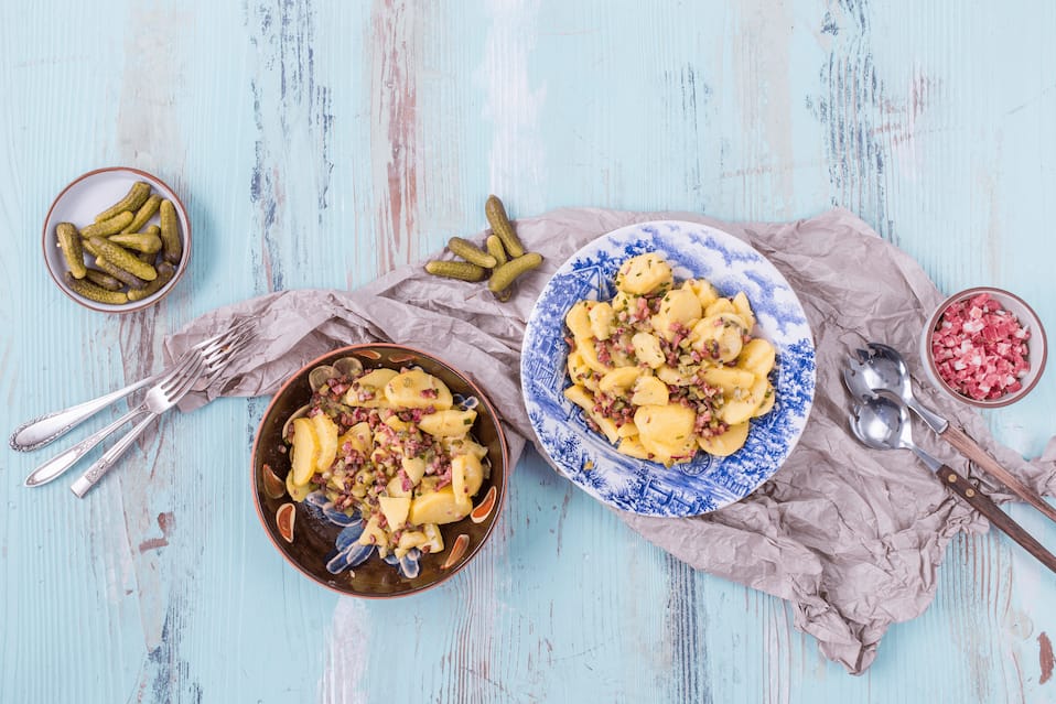 Bayrischer Kartoffelsalat mit Speck und Gurke