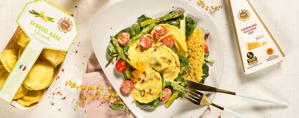 Spargel-Käse-Girasoli auf Spinat-Nest 