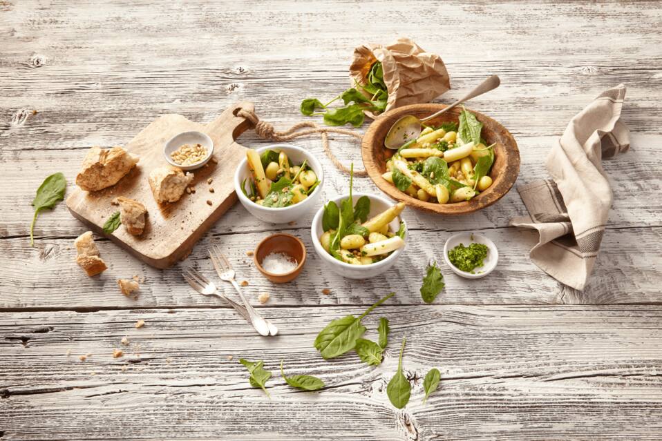 Spargelsalat mit Gnocchi & Bärlauchpesto