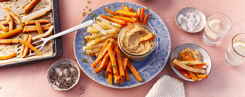 Veggie-Sticks mit Hummus