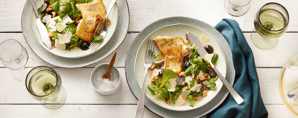 Zanderfilet mit Trauben-Feldsalat