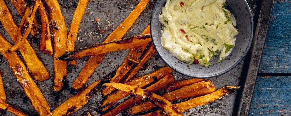 Süßkartoffelsticks mit Gewürzsalz