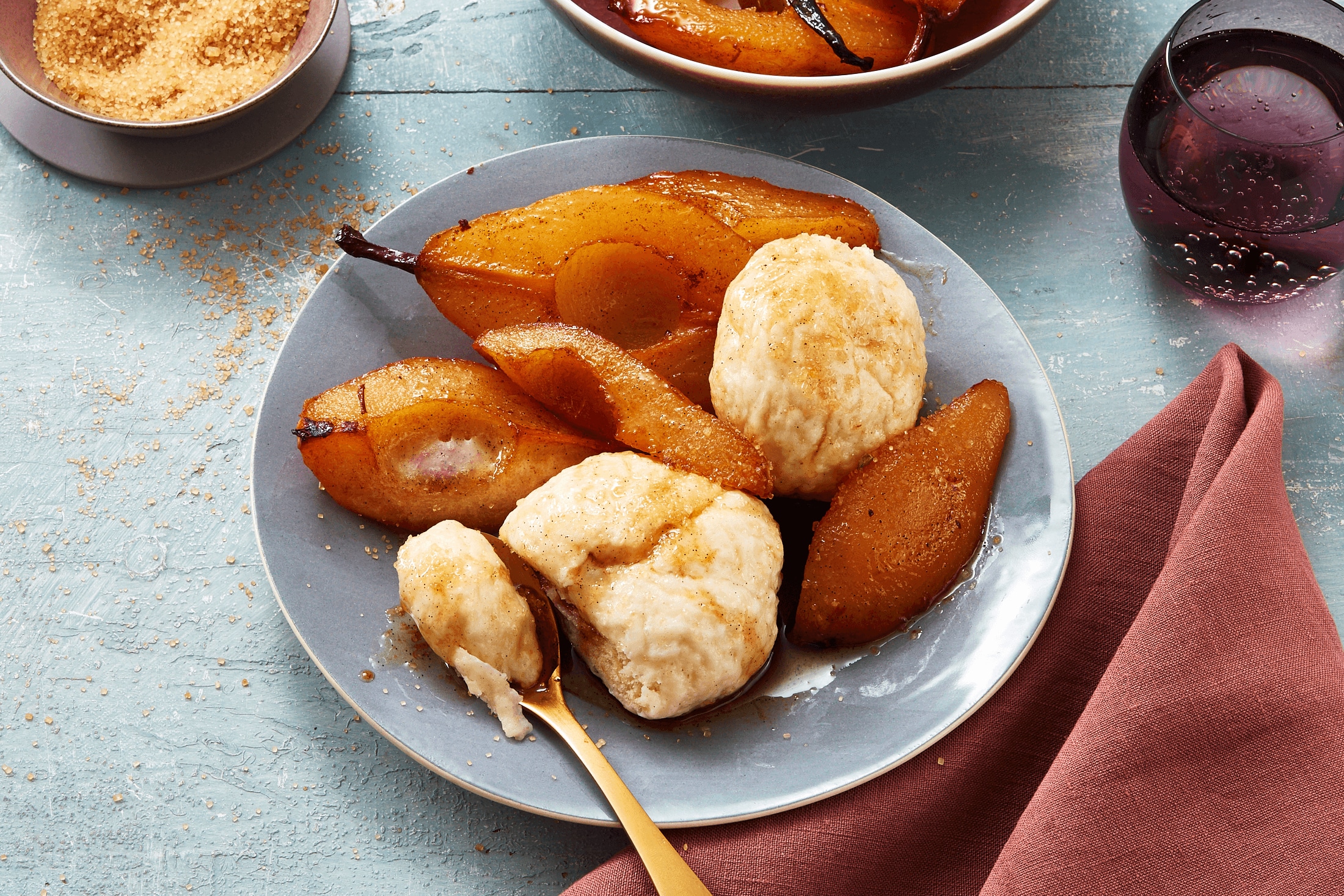 Gebackene Birne mit Zimtknödel Rezept - REWE.de