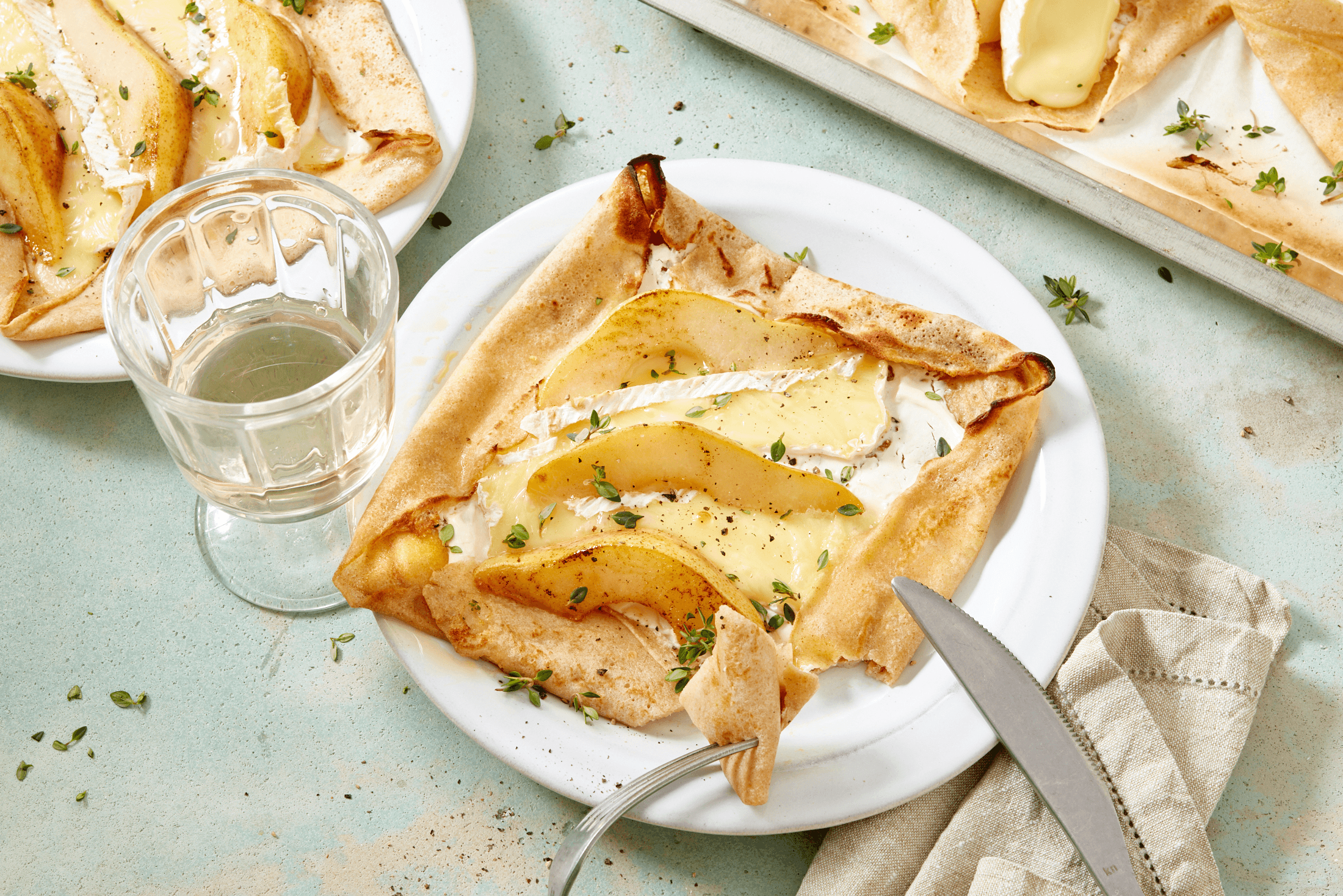 Buchweizen-Galettes mit Birne und Camembert Rezept - REWE.de