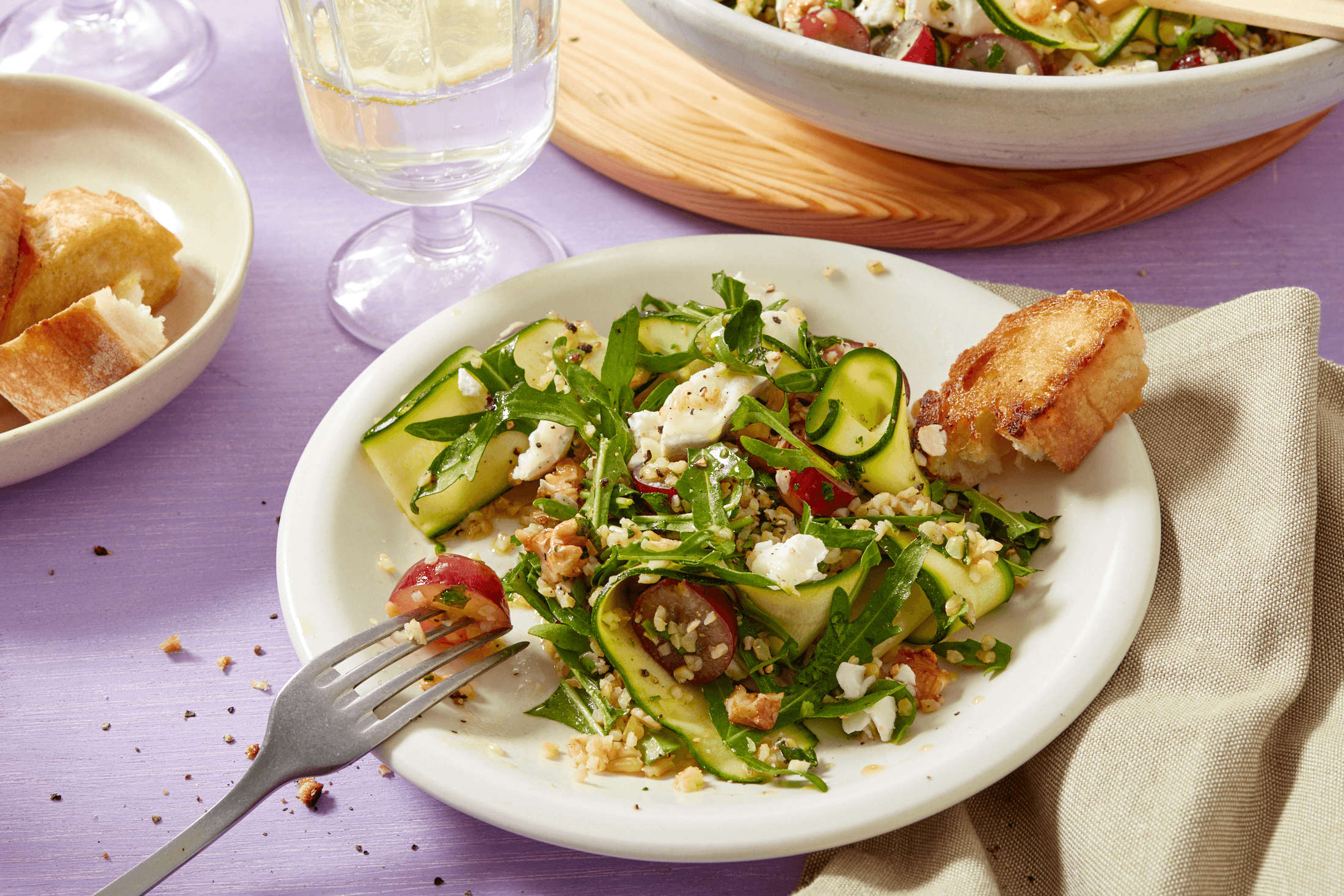 Bulgursalat mit Zucchini und Trauben Rezept - REWE.de