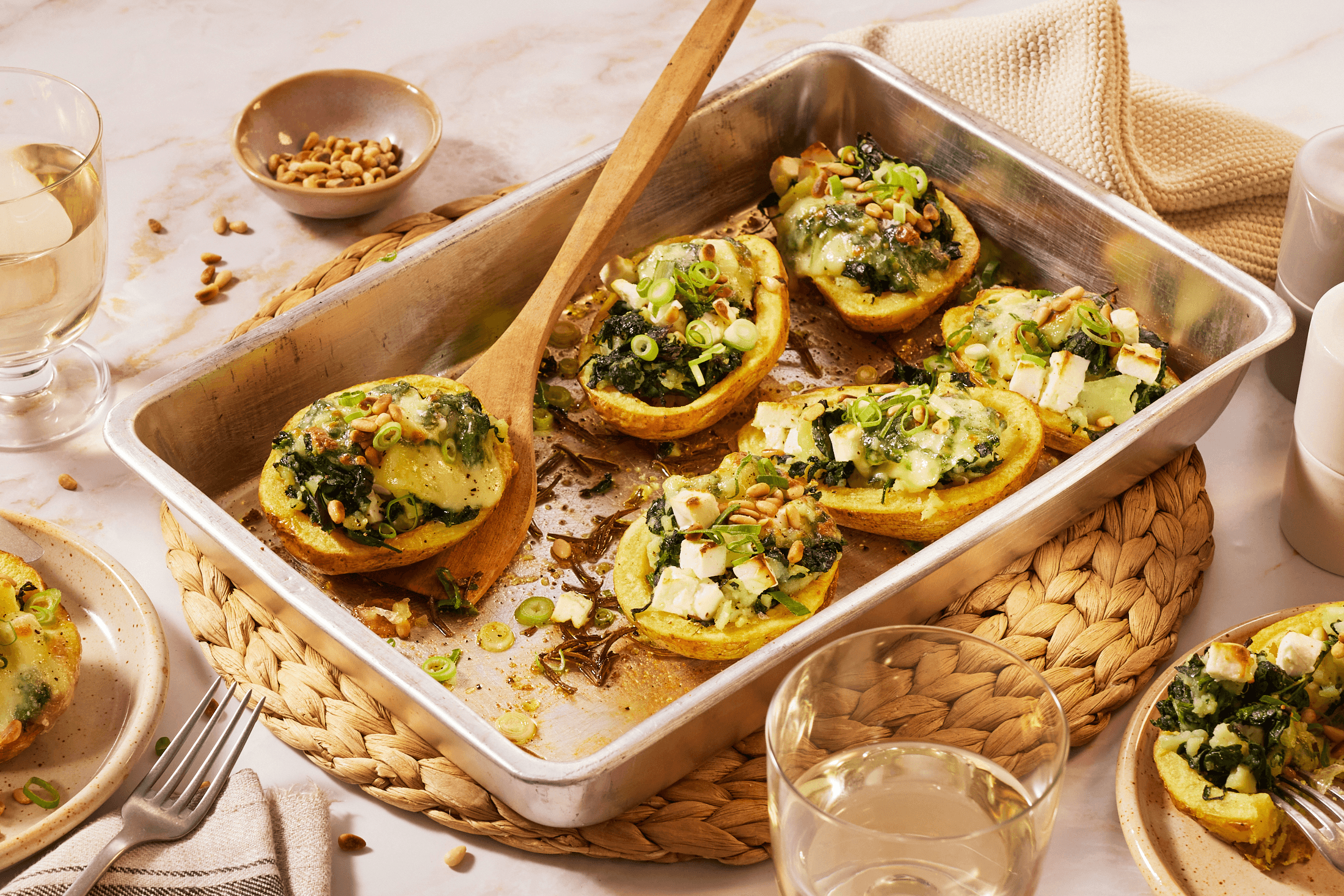 Gefüllte Ofenkartoffeln mit Spinat &amp; Feta Rezept - REWE.de