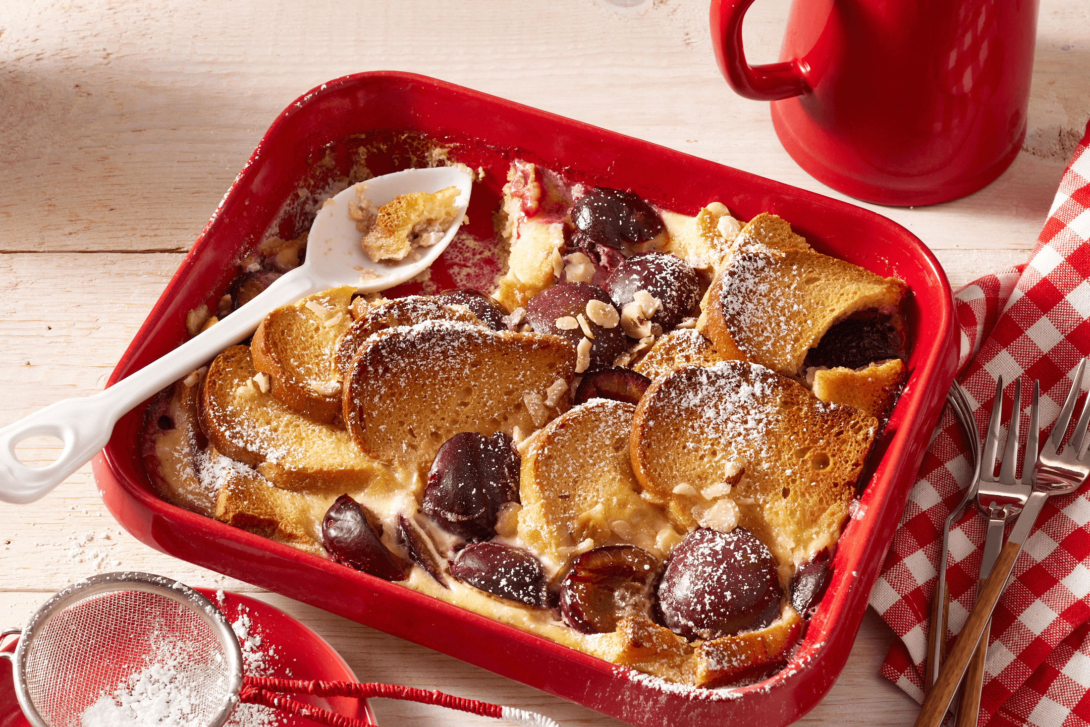 Zwetschgen-Auflauf mit Zwieback Rezept - REWE.de