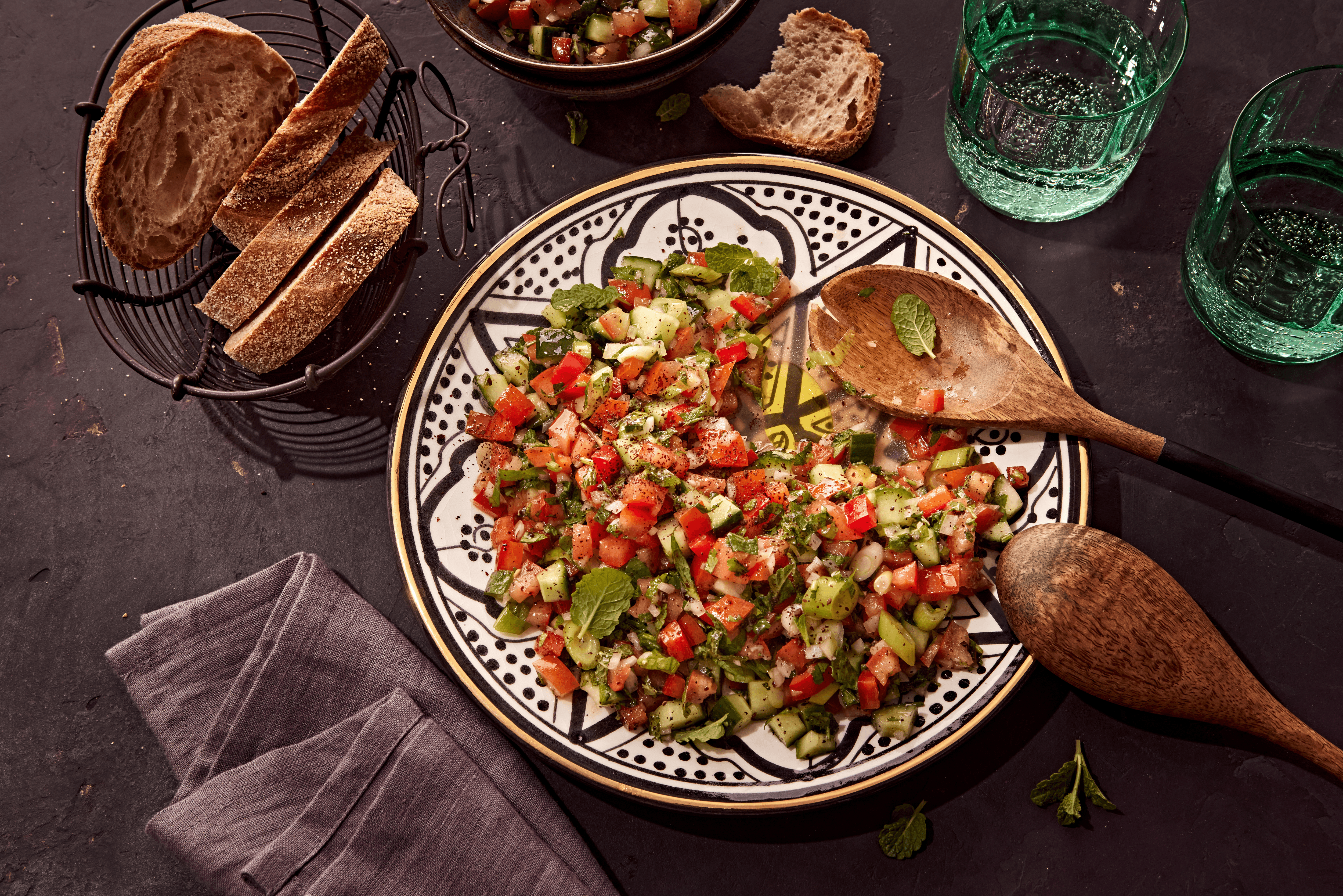 Israelischer Salat Rezept - REWE.de